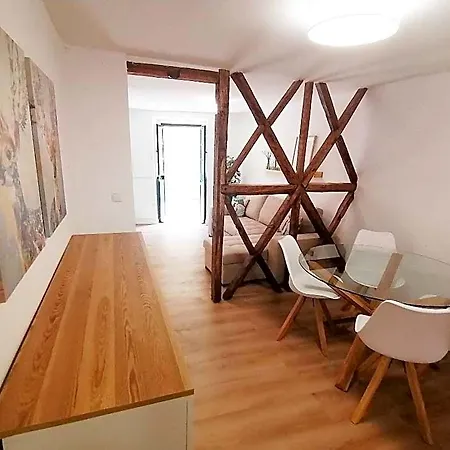 Hotel Center Charm - Renovated - Metro 2*